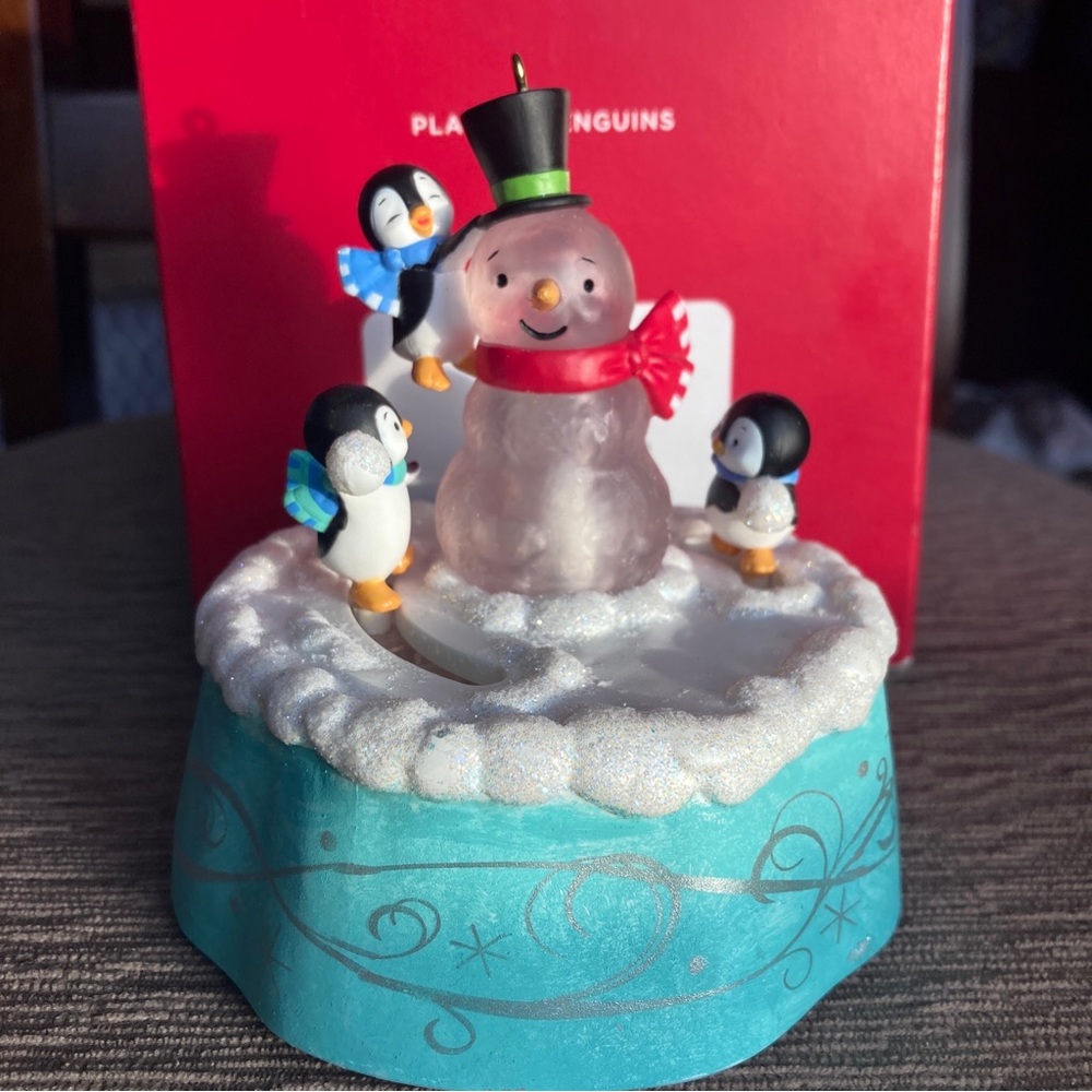 Hallmark Keepsake Ornament 2021 Playful Penguins Light Motion Music Snowman